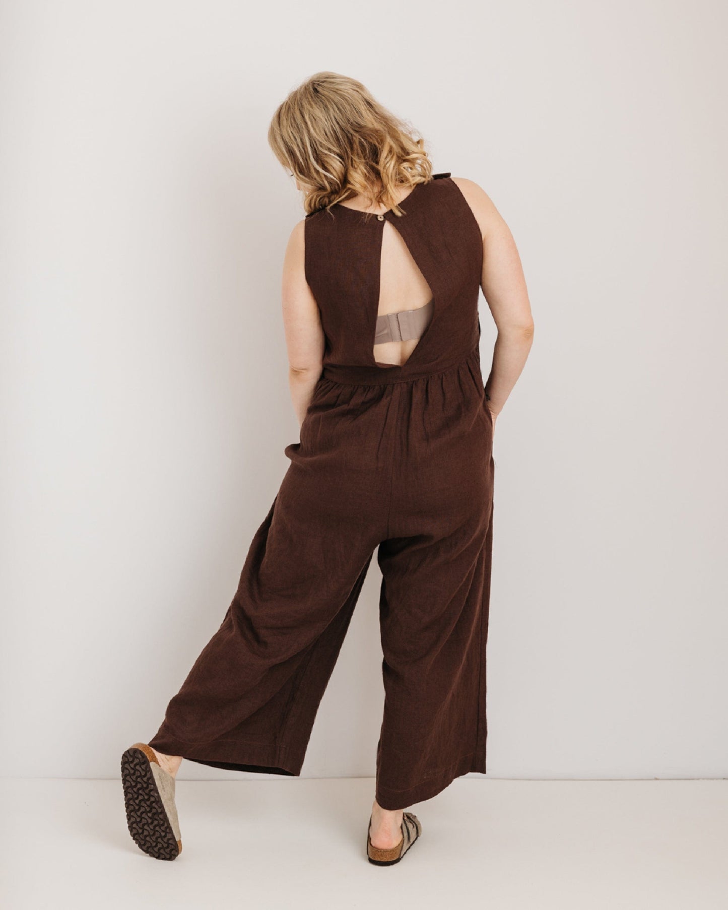 Ada Linen Jumpsuit | Chocolate Brown | Journy