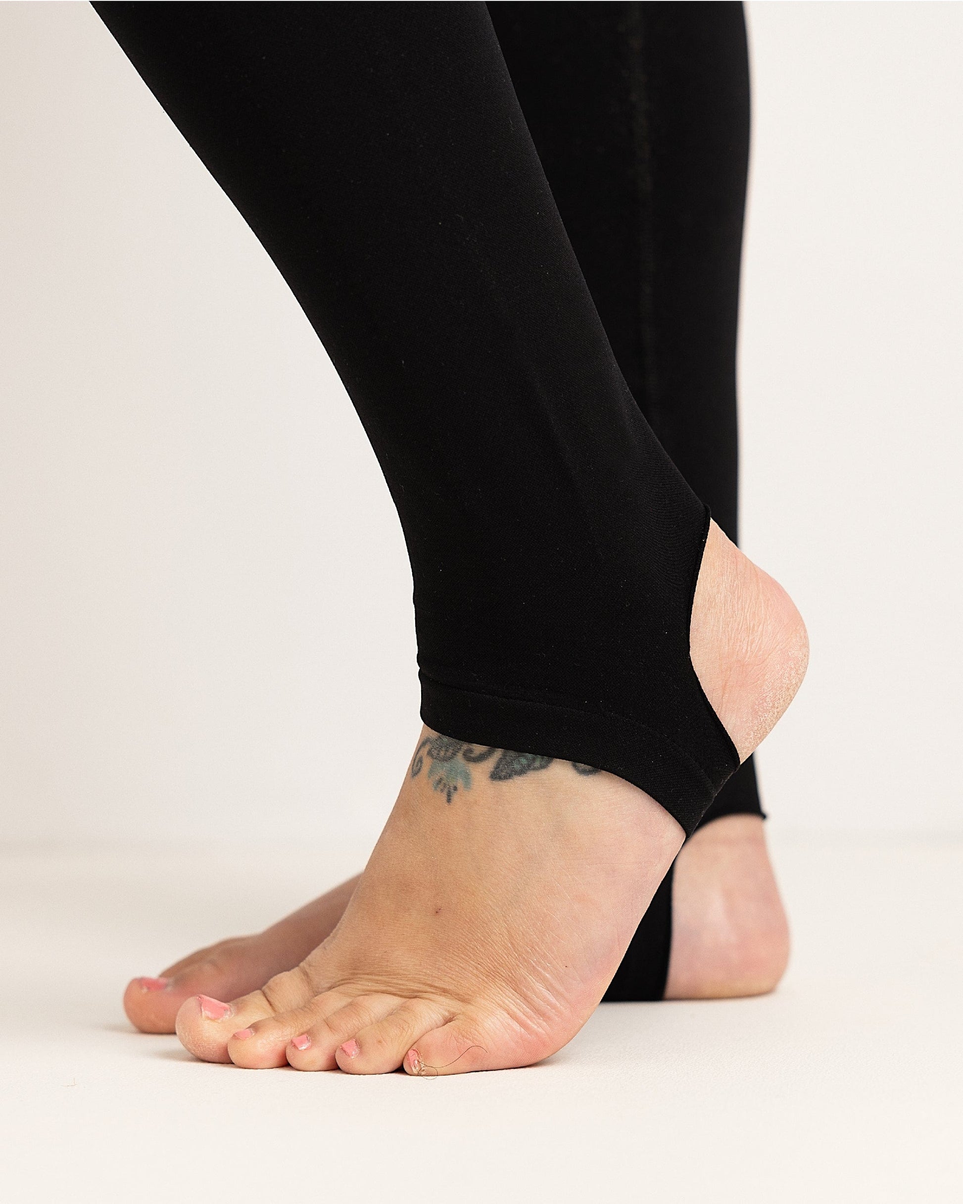 Penny Leggings - Maternity + Postpartum Leggings - Bump Supporting - Black