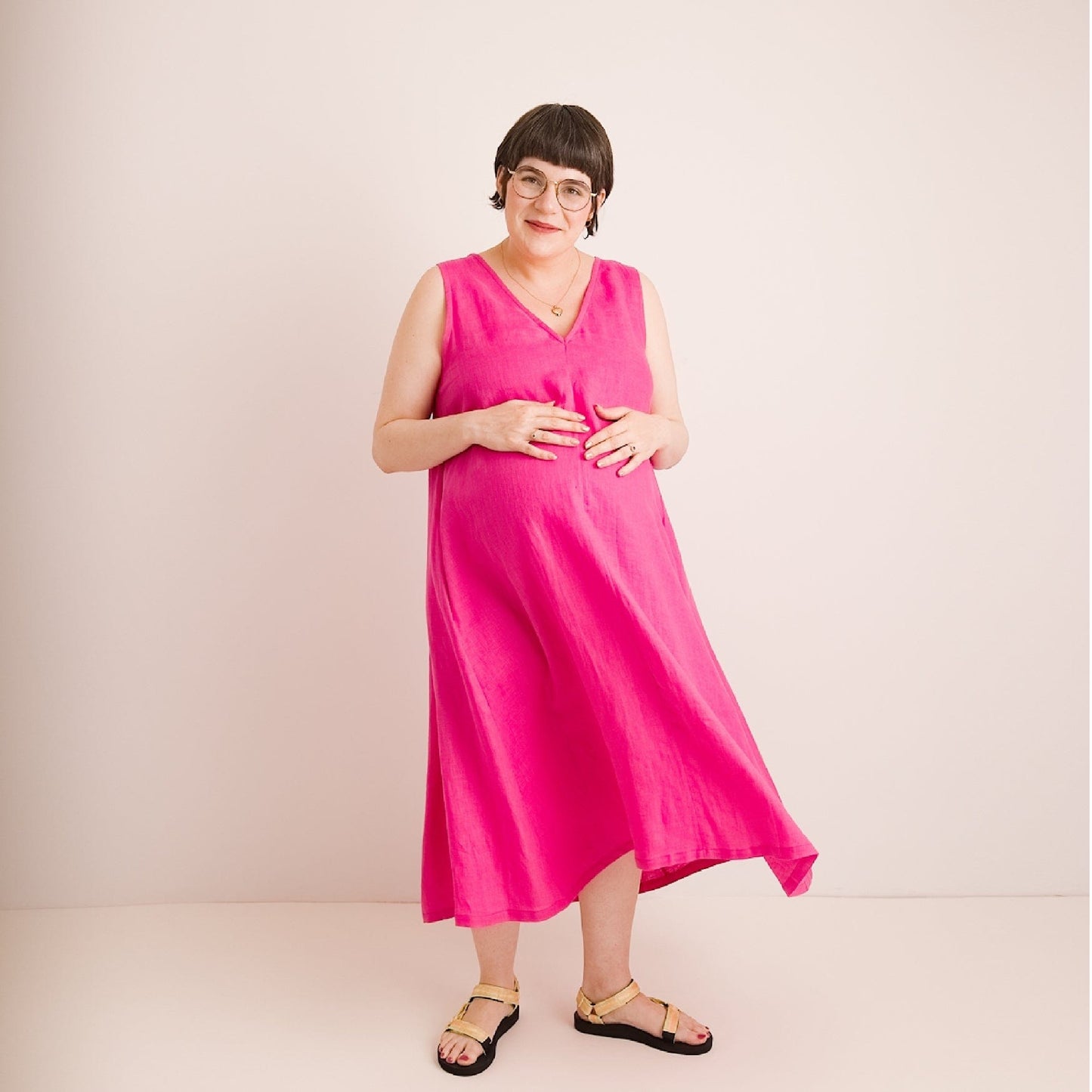 Lucy Dress - Maternity + Breastfeeding friendly - Pink Linen